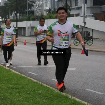 Runner Photo 7856024