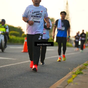 Runner Photo 7856235