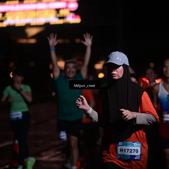 Runner Photo 7856341