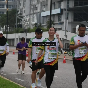 Runner Photo 7856404