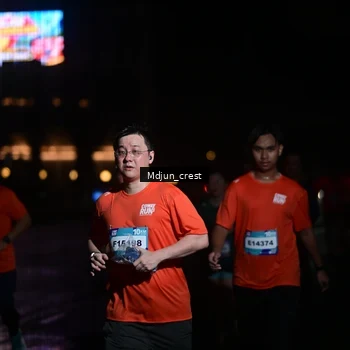 Runner Photo 7856444