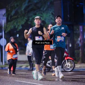 Runner Photo 7856475