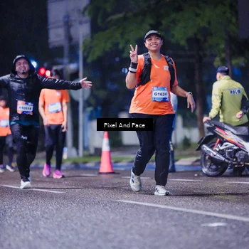 Runner Photo 7856563