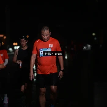 Runner Photo 7856764