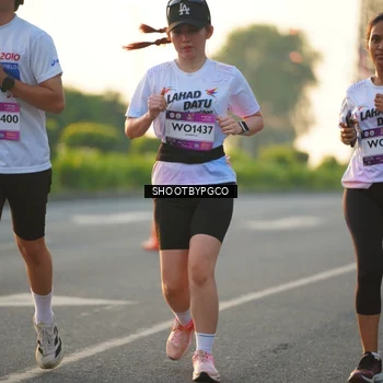 Runner Photo 7856784
