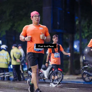 Runner Photo 7856861