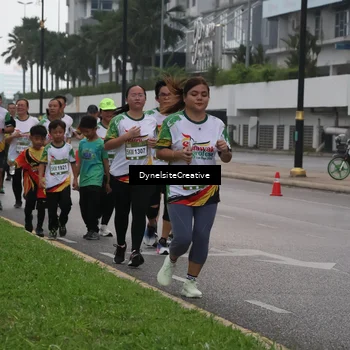 Runner Photo 7856876