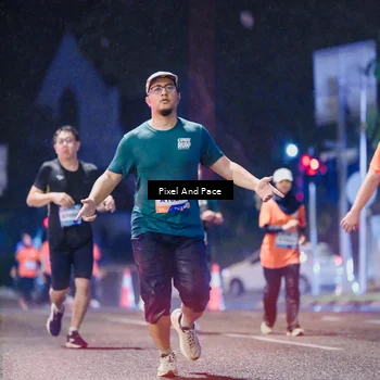 Runner Photo 7856912