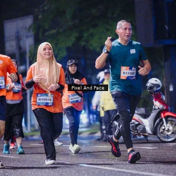Runner Photo 7856936