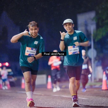 Runner Photo 7856990