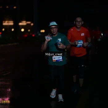 Runner Photo 7856991