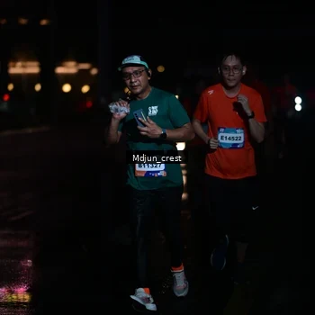 Runner Photo 7857009