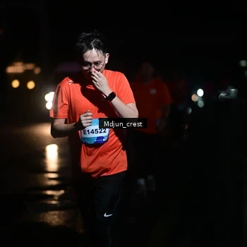 Runner Photo 7857037