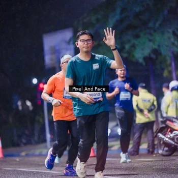 Runner Photo 7857249