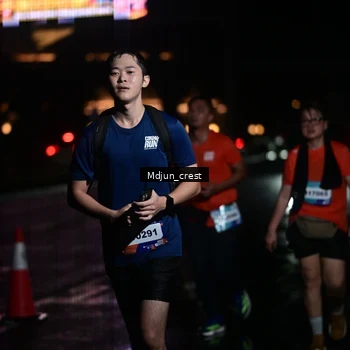 Runner Photo 7857258