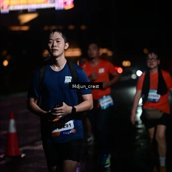 Runner Photo 7857302