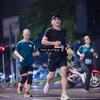 Runner Photo 7857409