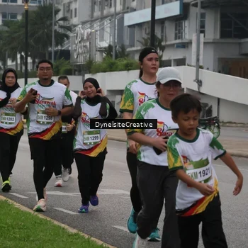 Runner Photo 7857676