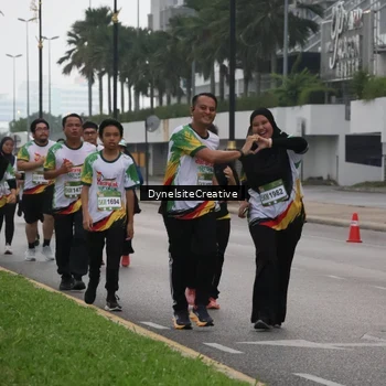 Runner Photo 7858002