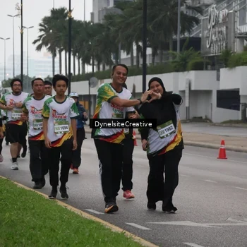 Runner Photo 7858046