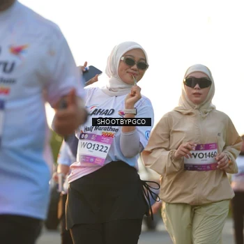 Runner Photo 7858068