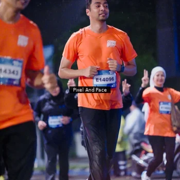 Runner Photo 7858090