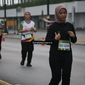 Runner Photo 7858247
