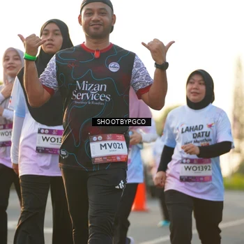 Runner Photo 7858335