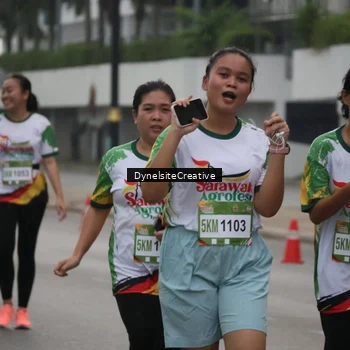 Runner Photo 7858354