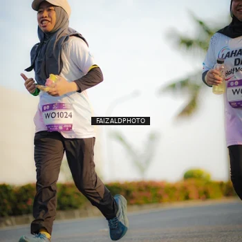 Runner Photo 7858536