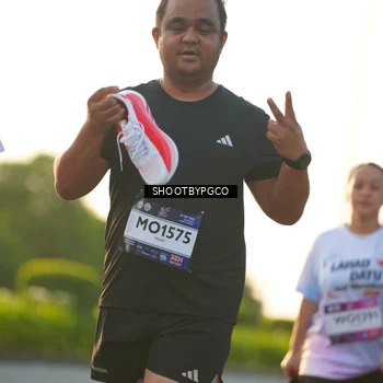 Runner Photo 7858574