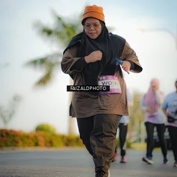 Runner Photo 7858648