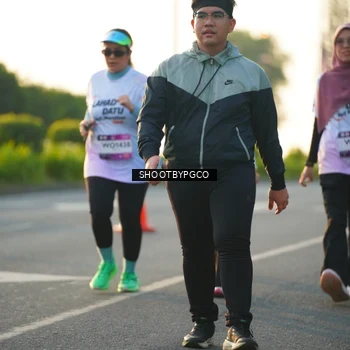 Runner Photo 7858741