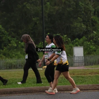 Runner Photo 7858951