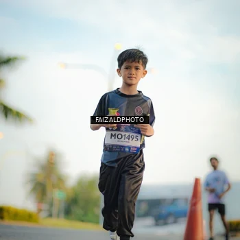 Runner Photo 7859002