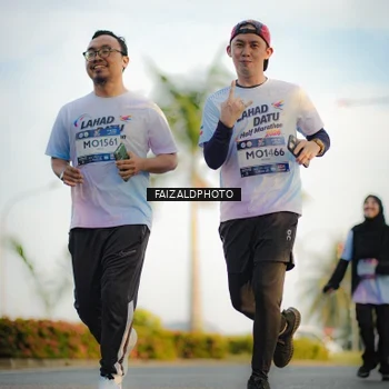Runner Photo 7859275