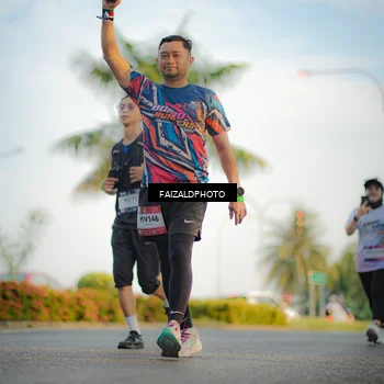 Runner Photo 7859369