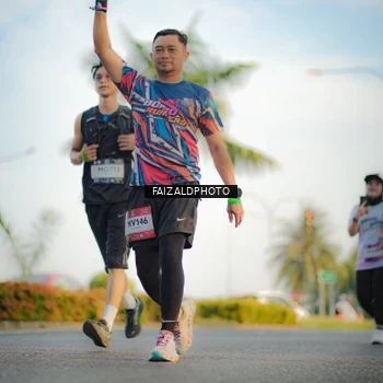 Runner Photo 7859373