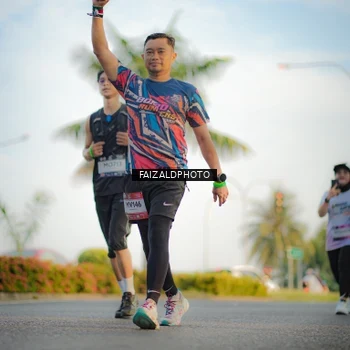 Runner Photo 7859376