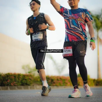 Runner Photo 7859381