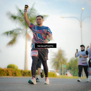 Runner Photo 7859387