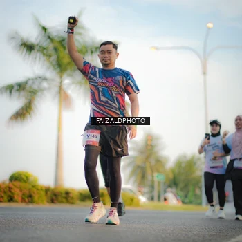 Runner Photo 7859404