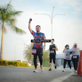 Runner Photo 7859423