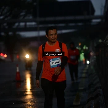 Runner Photo 7860007