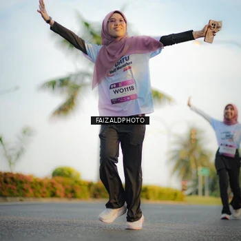 Runner Photo 7860035