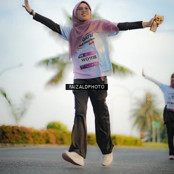 Runner Photo 7860040