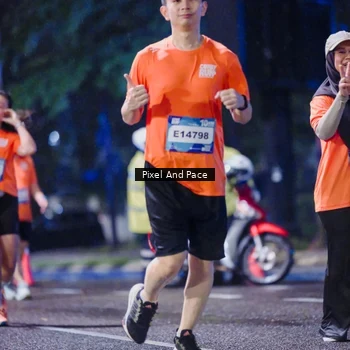 Runner Photo 7860164
