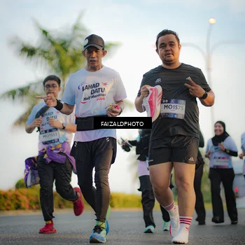 Runner Photo 7860294