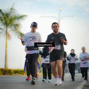 Runner Photo 7860325