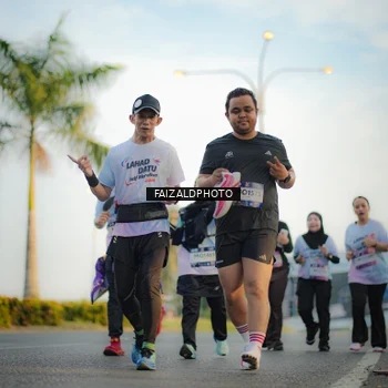Runner Photo 7860349